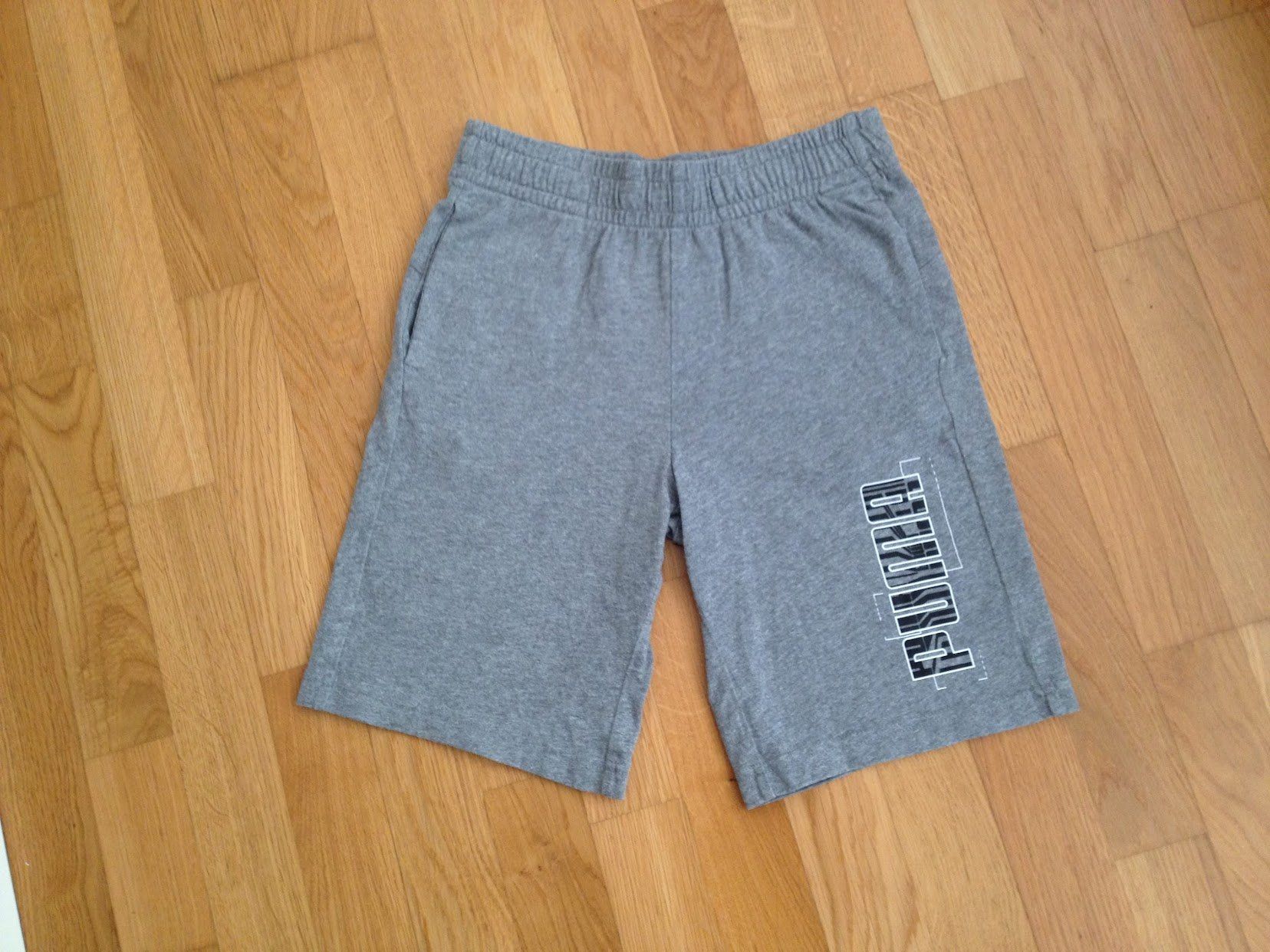 Puma Pantaloni: Shorts Puma – Usato da Dübendorf venduto da Fip05