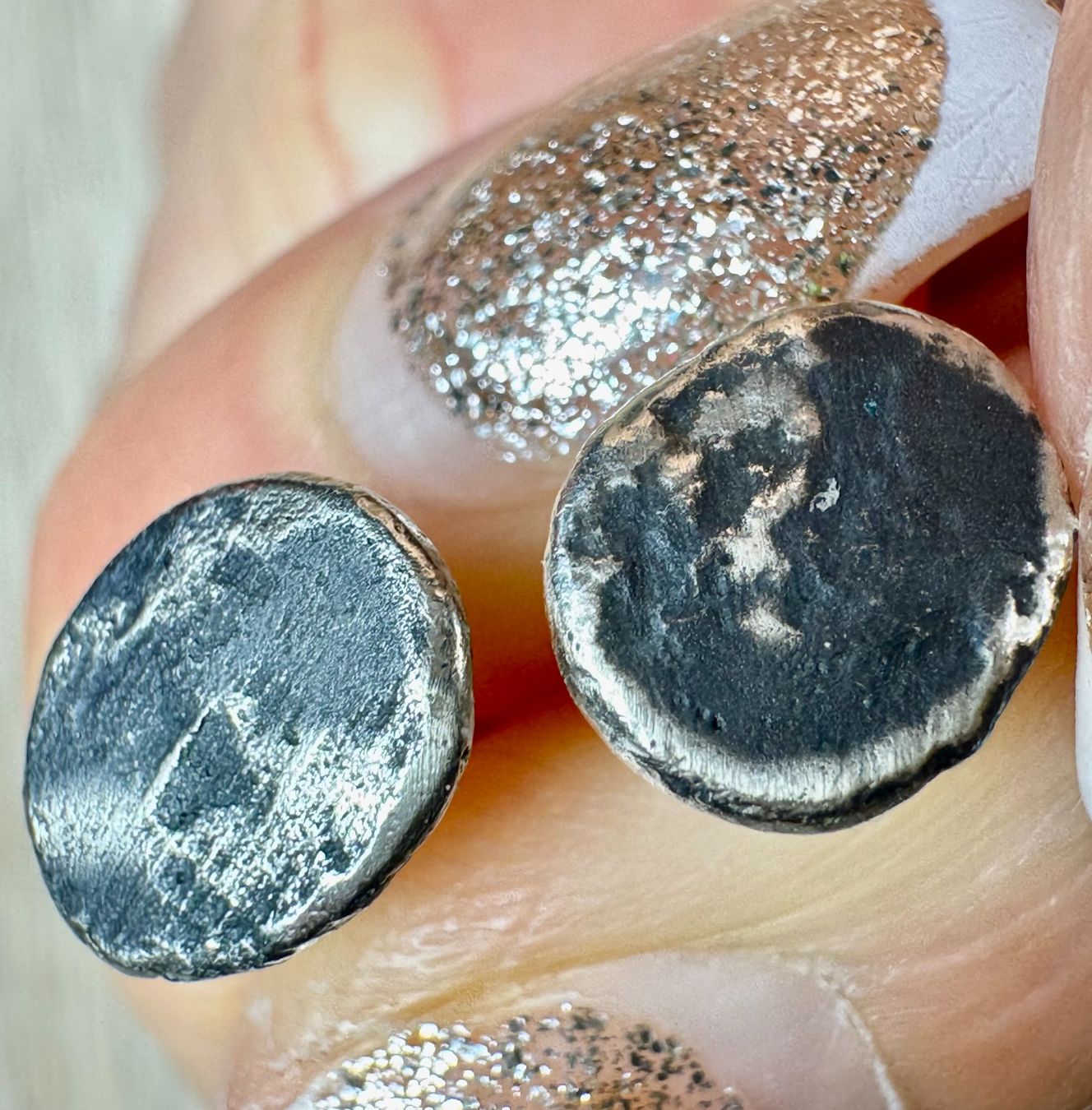 Orecchini pendenti & Orecchini a lobo: 1 Paar handgefertigte Ohrstecker - Silber 925 – Nuovo e nell'imballaggio originale da Jona venduto da Herzschmiede 8