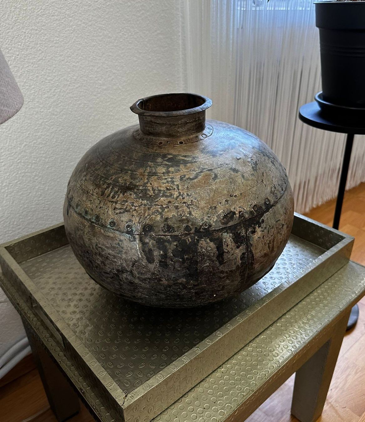 Vasen & Gefässe: Grosse Vintage Bodenvase Metall Antik Optik – Gebraucht aus Thalwil von victoriaSog 2