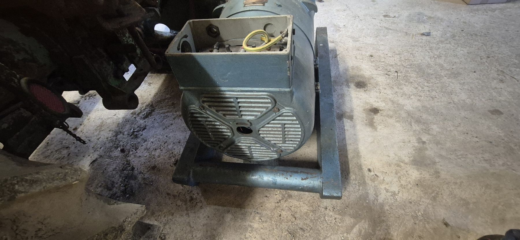 Generatori di corrente: Generator – Difettoso da Hallau venduto da Janick_23 4