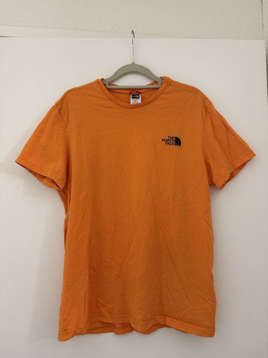 North Face T-shirt: The North Face T-shirt M – Nuovo (secondo la descrizione) da Emmen venduto da mar_7wfr