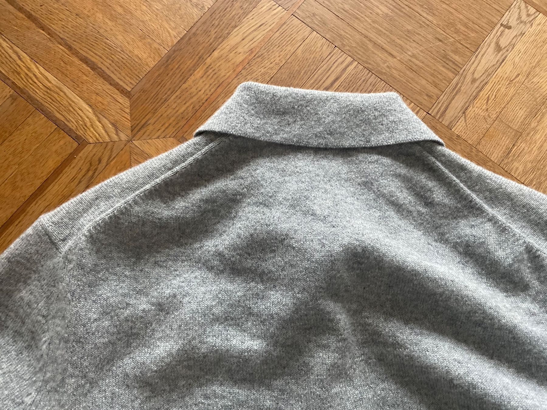 Maglioni & Felpe: Kaschmir Pullover grau von EVERLAINE – Usato da Zürich venduto da reg_gzn5 3