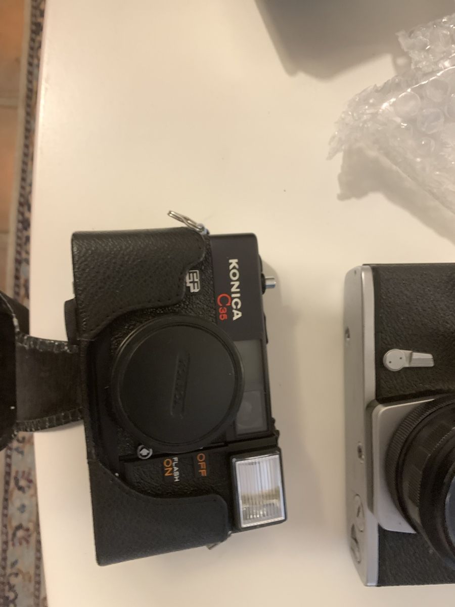 Konica Fotocamera: Appareils photos et malette – Usato da Gland venduto da visiped 1