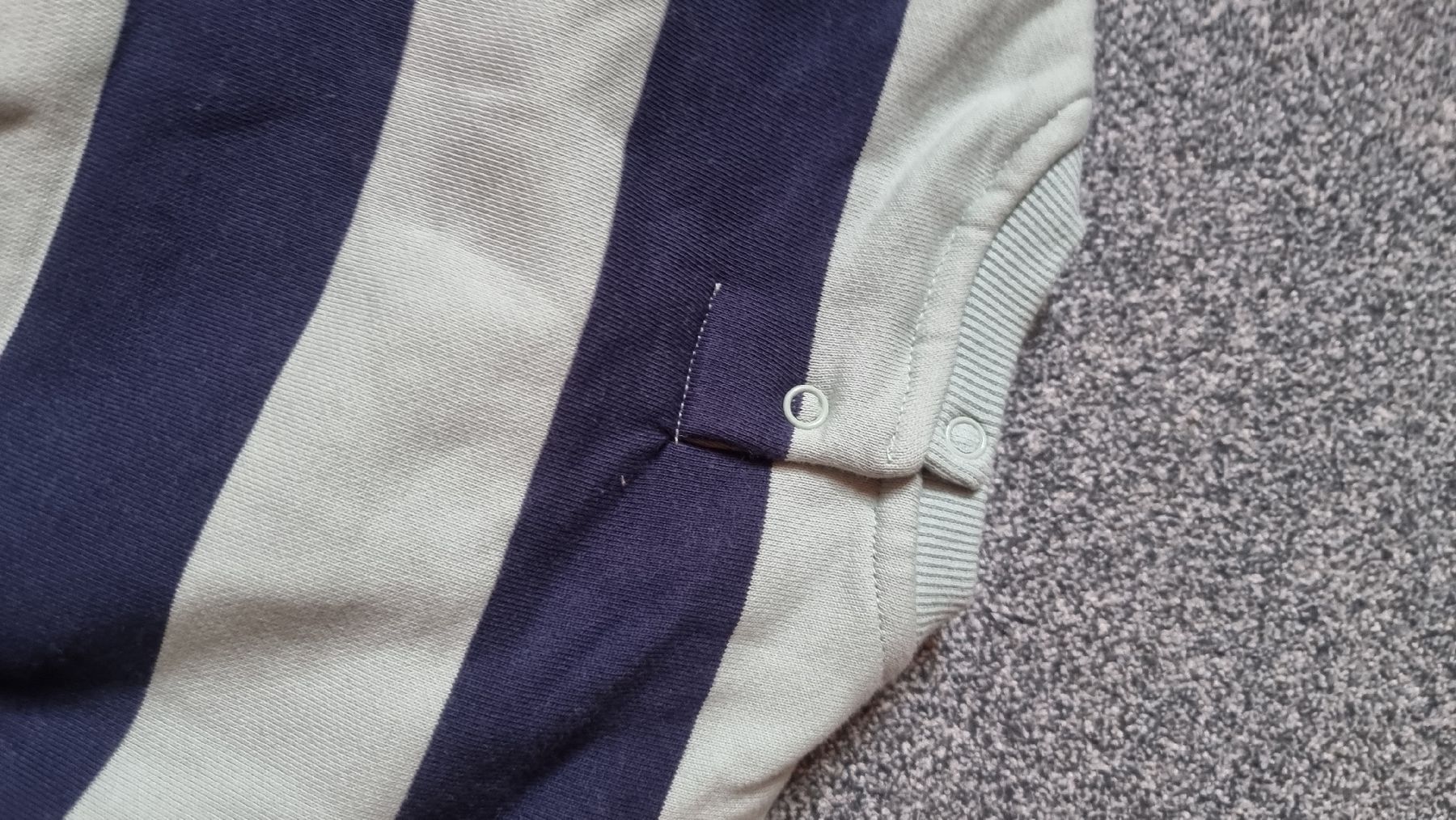 Pulls et sweat-shirts: Pull rayé bleu 74 80 – D'occasion à Les Breuleux par Mily1991 2
