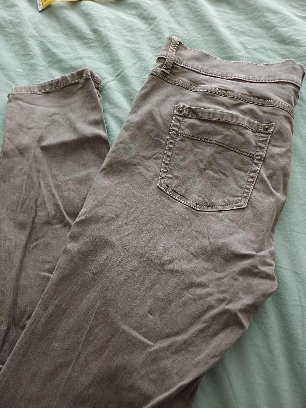 Jeans: Braune Jeans, Grösse 42 – Usato da Weinfelden venduto da LAUI2