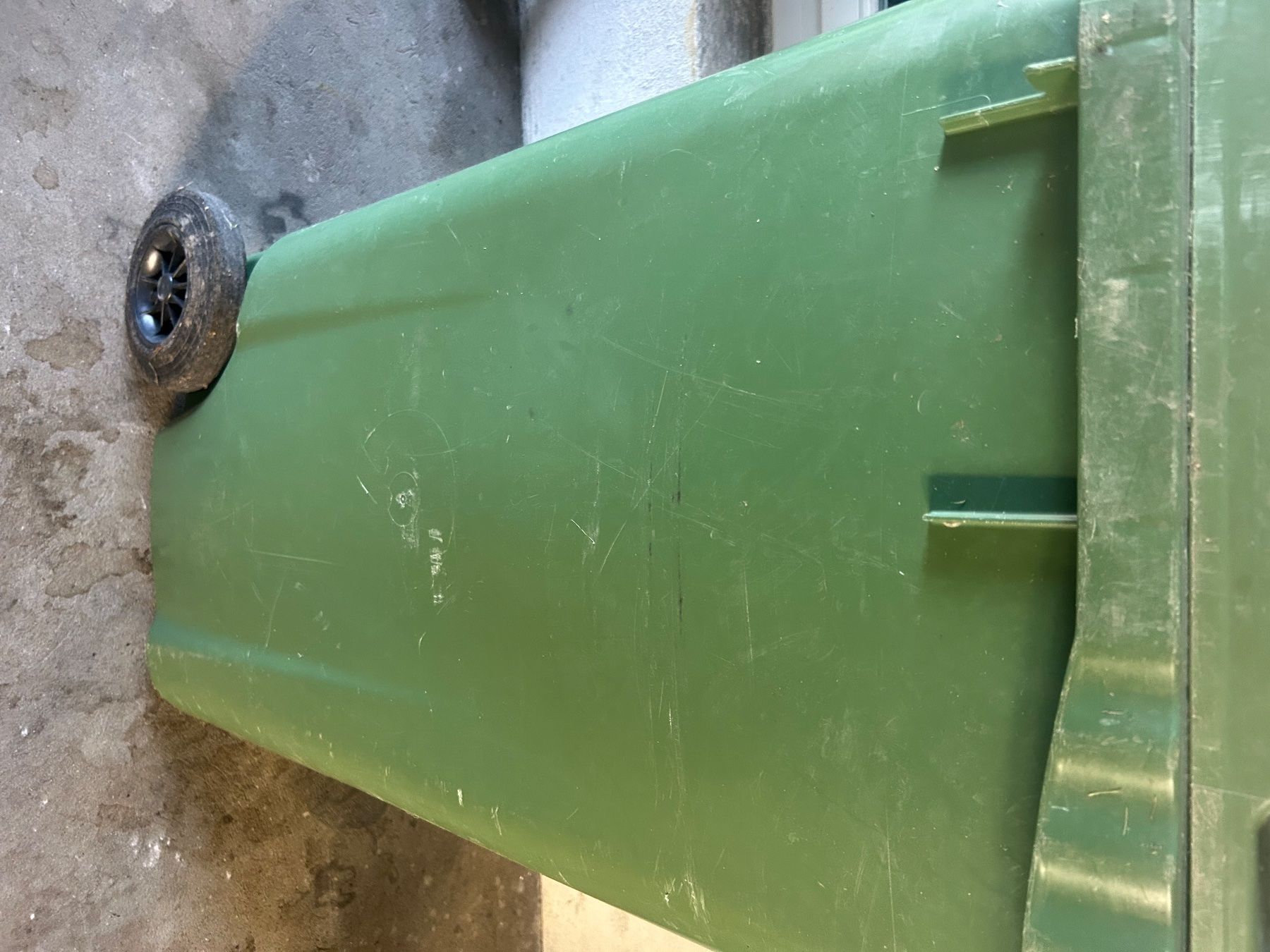 Banconi: Grüngutcontainer 240l – Usato da Haslen AI venduto da Brueli2 2
