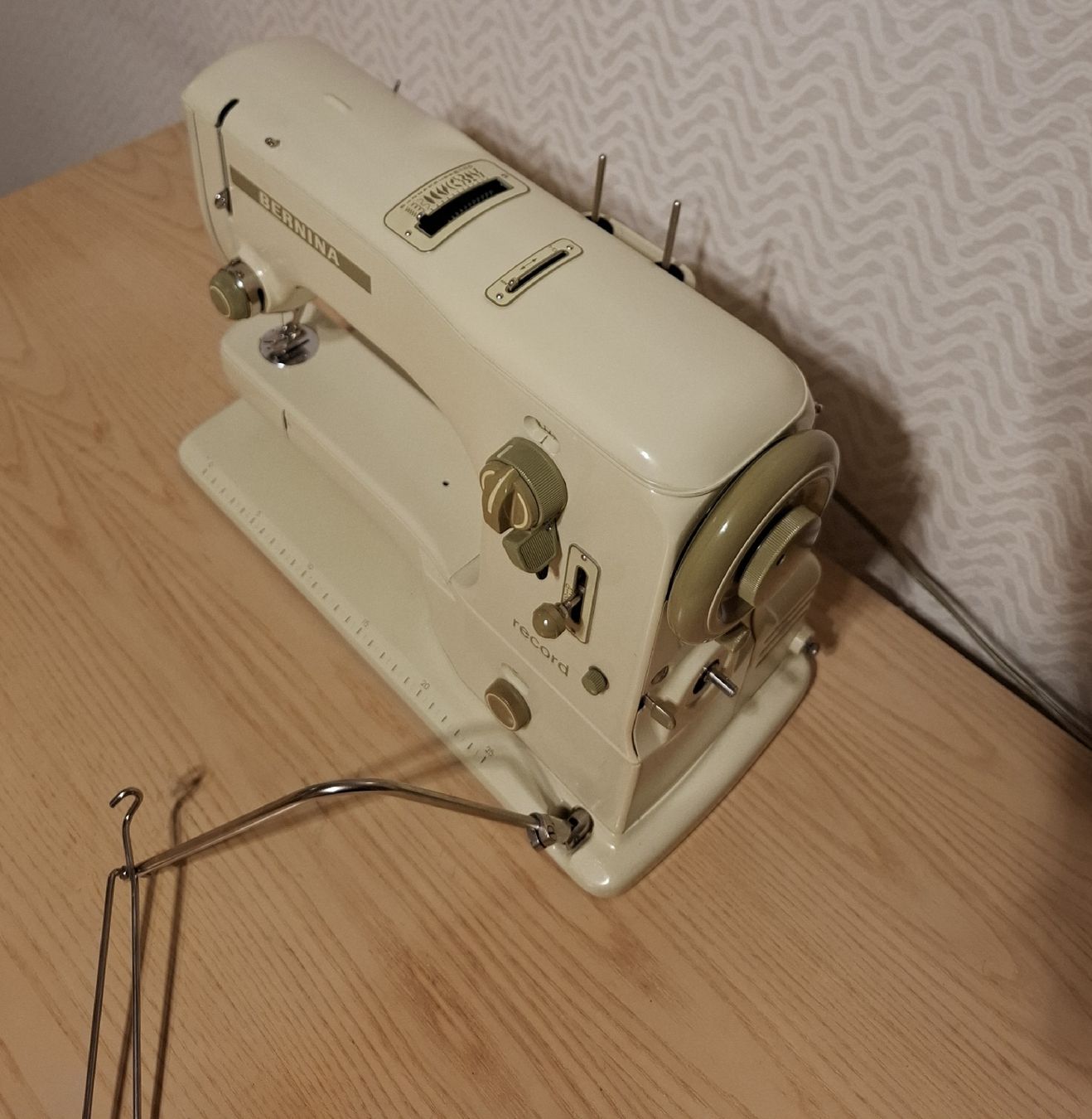 Bernina Macchine da cucire: Nähmaschine Bernina – Usato da Reinach BL venduto da Malin20 4