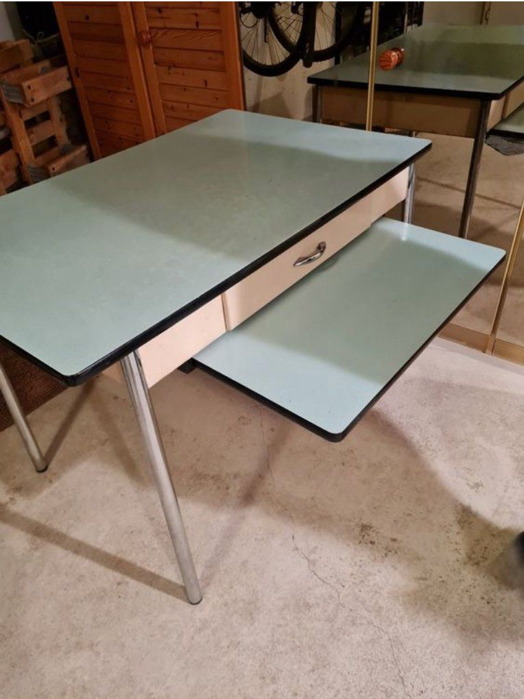 Tische: Vintage Esstisch – Gebraucht aus Sierre von est_5jhg 1