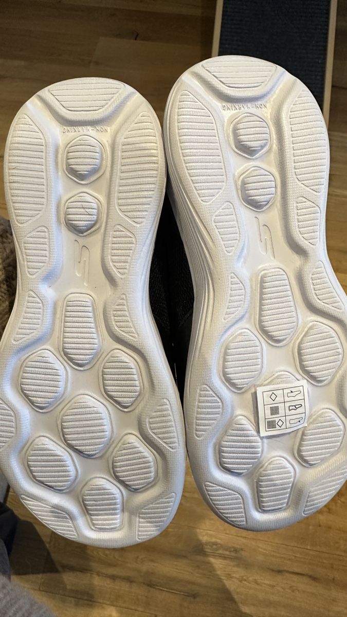 Skechers Scarpe da uomo: Skechers Slip-Ins, taille 34 – Nuovo (secondo la descrizione) da Commugny venduto da rus_my8v 3