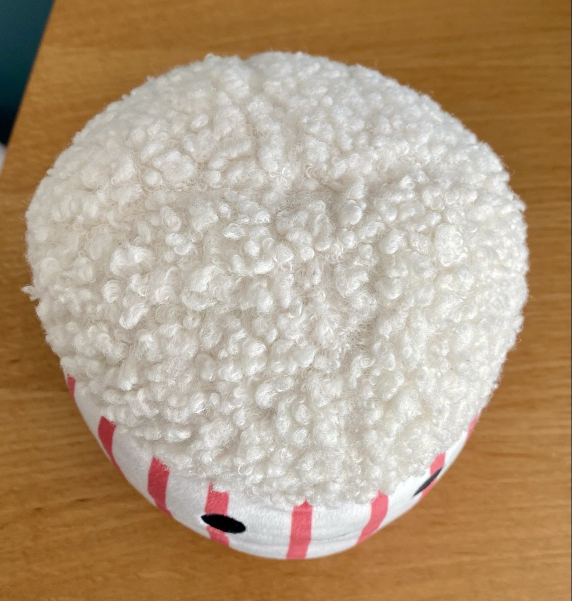 Squishmallows Giocattoli: Squishmallows Plüsch Arnel das Popcorn - 19 cm – Usato da Lausanne venduto da HomeDepose 1