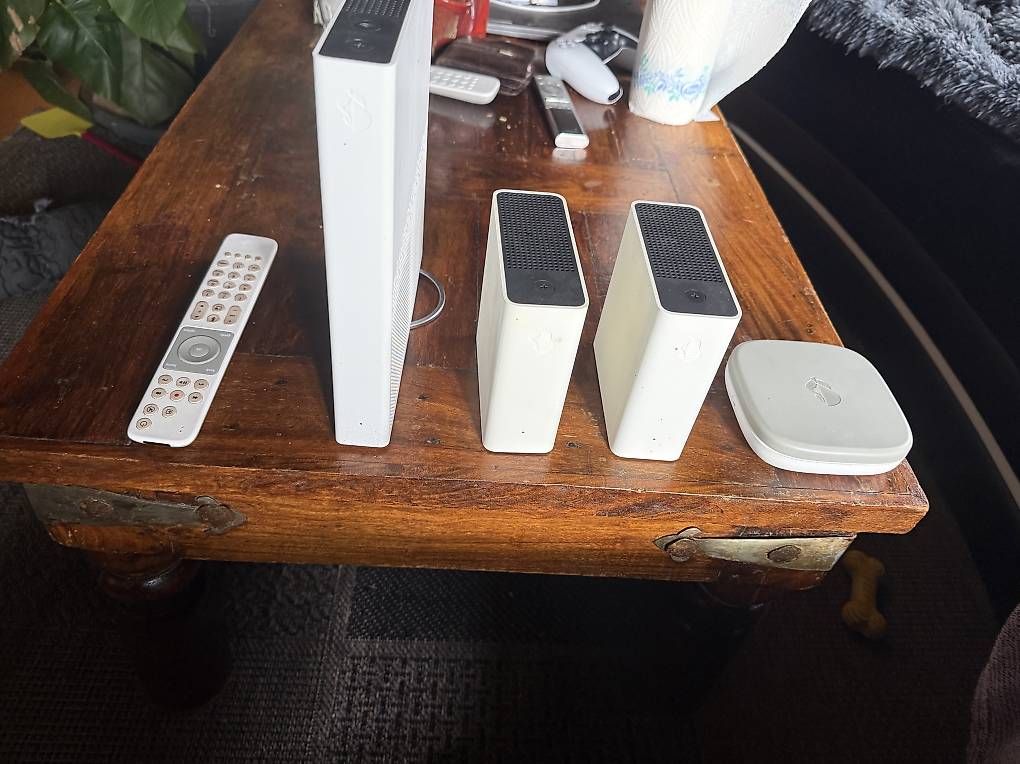 Modem & Router: Internet Swisscom box 3 + 2 relais + tv box  – Usato da Marsens venduto da mch_9wkl 1