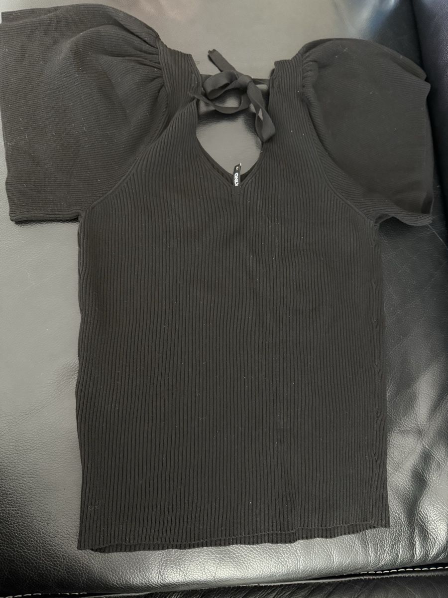 Only Top: Only schwarzes Oberteil M – Usato da Winterthur venduto da yar_dpp8