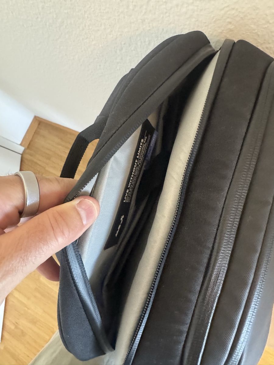 Zaini: Mous Extreme Commuter Laptop Backpack – Usato da Basel venduto da Rlaemmler 4