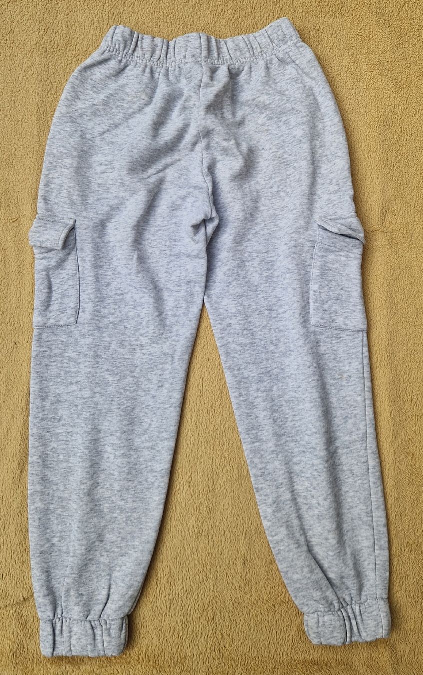 Pantaloni: Bekkin Cargo Freizeithose 134, Hellgrau (Mängel) – Usato da Muri b. Bern venduto da rol_xtf8 2