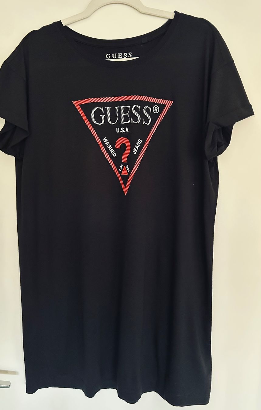 Guess Kleider: GUESS T-Shirt-Kleid – Gebraucht aus Opfikon von Sili121