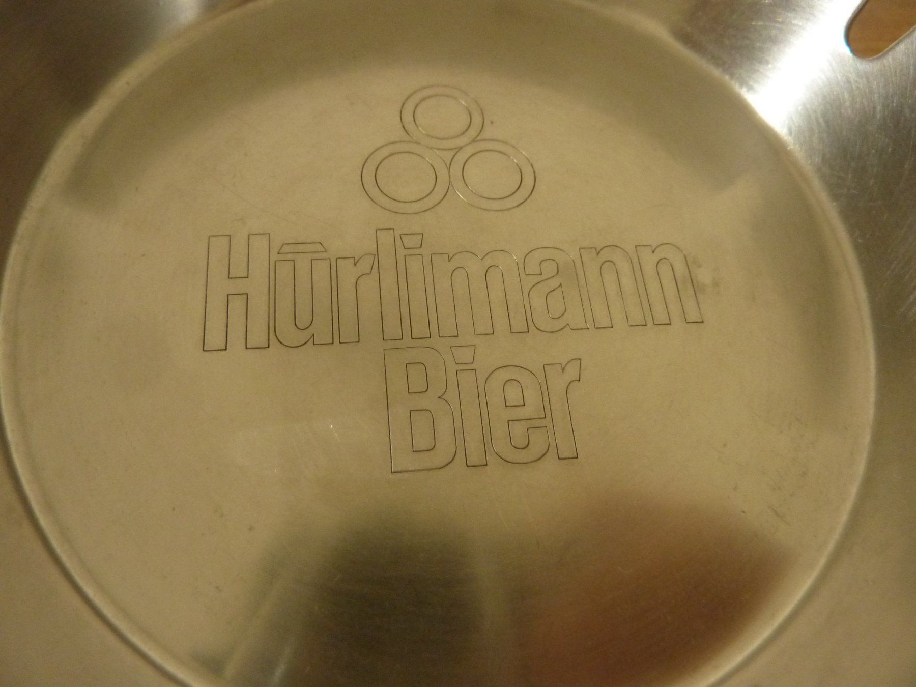 Hürlimann Aschenbecher: Aschenbecher Hürlimann Bier Chromstahl – Gebraucht aus Hochfelden von swissice 1