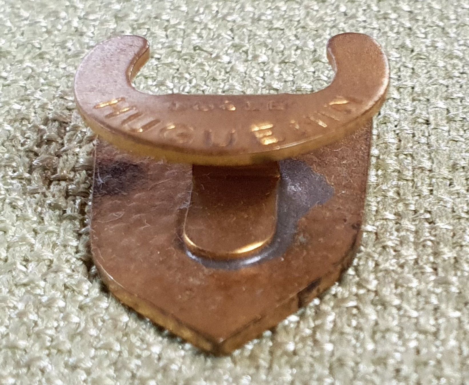 Bottoni: F015 - Revers Knopf Habsurg Ritter – Usato da Reinach BL venduto da Boston-Verkauf 2