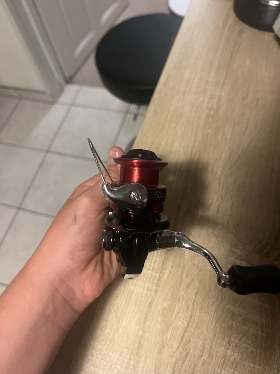 Shimano Rollen & Spulen: Vend moulinet de pêche sienna 1000 – Neu (gemäss Beschreibung) aus Nods von giu_lj2x 6