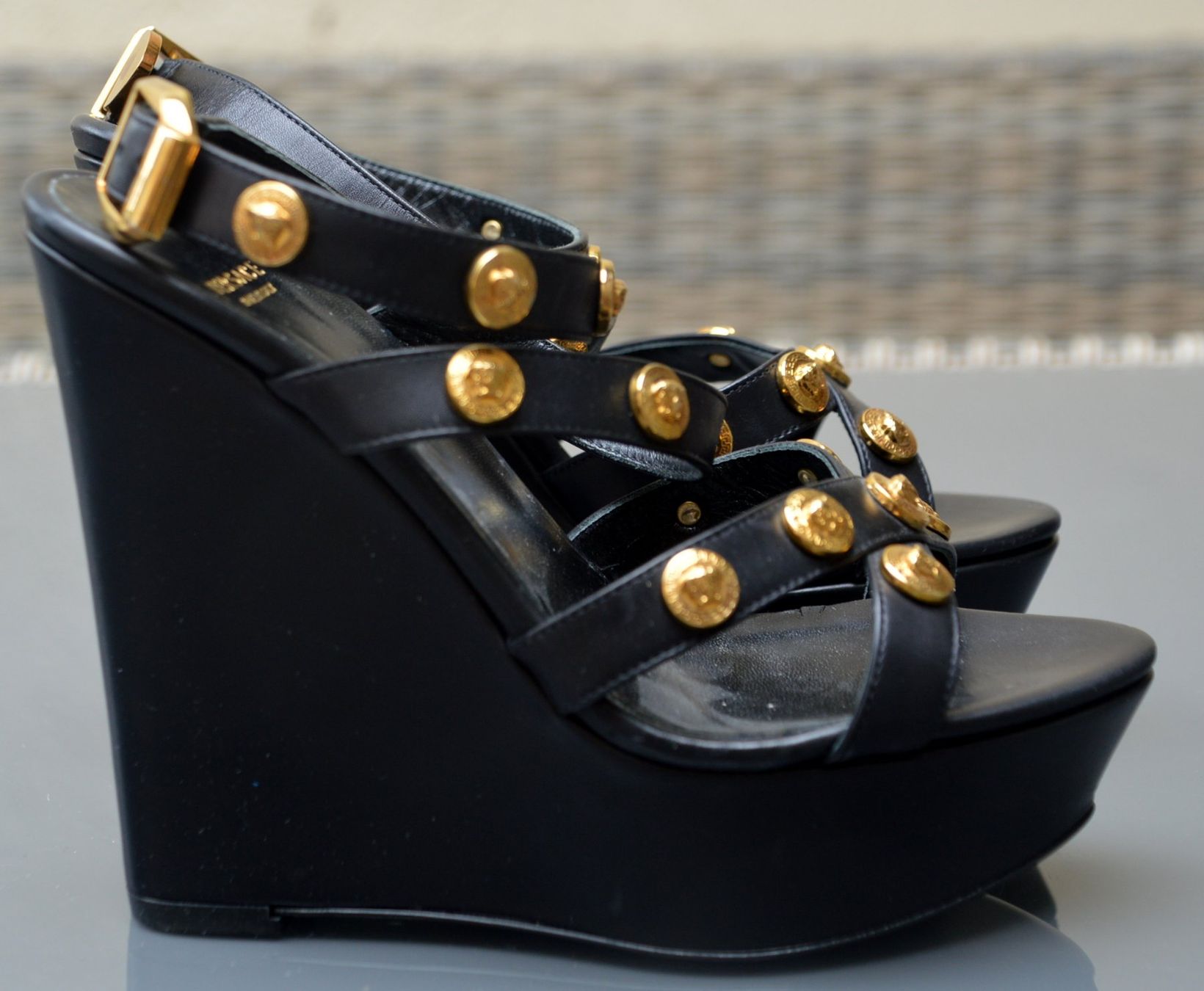 Versace Scarpe da donna: Sandalen Versace sandales Platform Heels .36 – Usato da Collonges venduto da Auganien 3