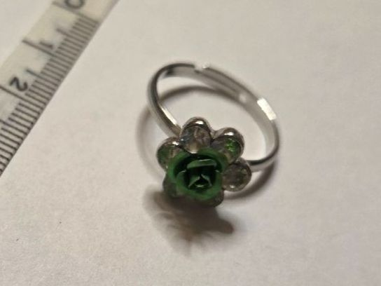 Anelli: Bague ajustable, rose verte, strass, argenté – Nuovo (secondo la descrizione) da Territet venduto da Cenh 5