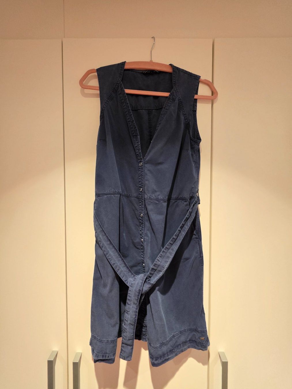Tommy Hilfiger Robes: Jeans-Kleid ärmellos "Hilfiger" – D'occasion à Winterthur par Tschuegge99 3