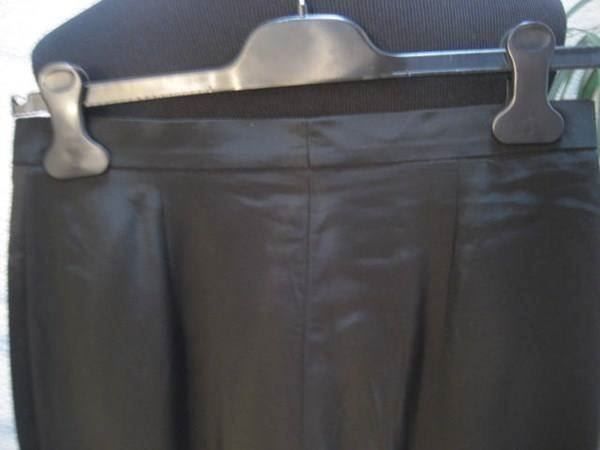 Pantaloni: Pantalon taille 38 Tuzzi, neuf – Nuovo e nell'imballaggio originale da Delémont venduto da marryb 3