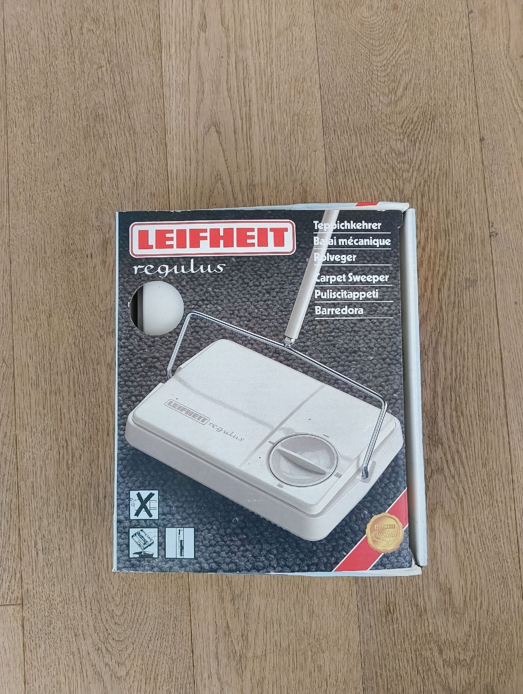 Leifheit Altro in Apparecchi per la pulizia: Vintage Leifheit regulus Teppichkehrer – Usato da Dübendorf venduto da Montclair
