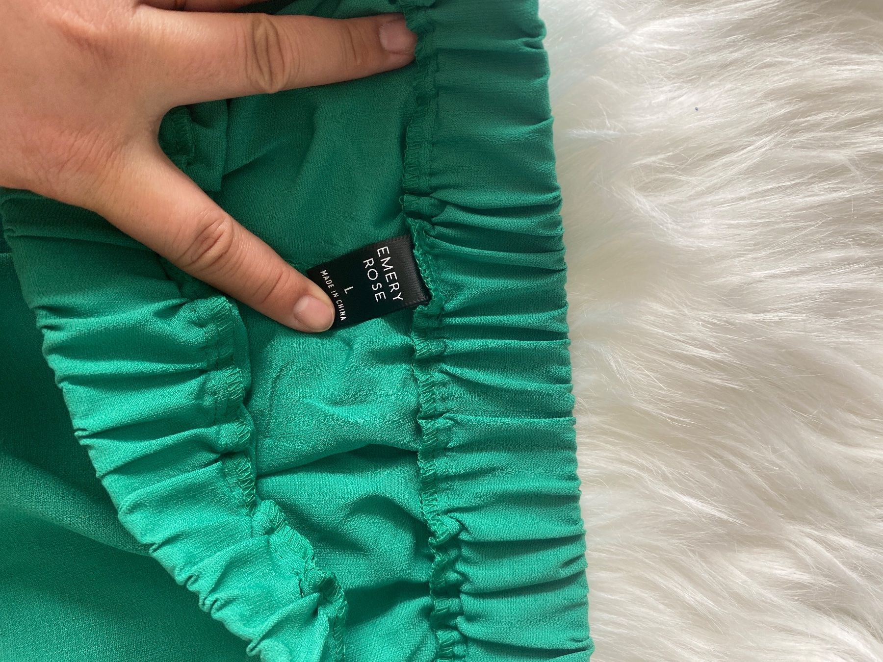 Pantaloni: Grüne Damenshorts, Größe L, elastischer Bund – Nuovo (secondo la descrizione) da Duebendorf venduto da Alexandertreyer 2