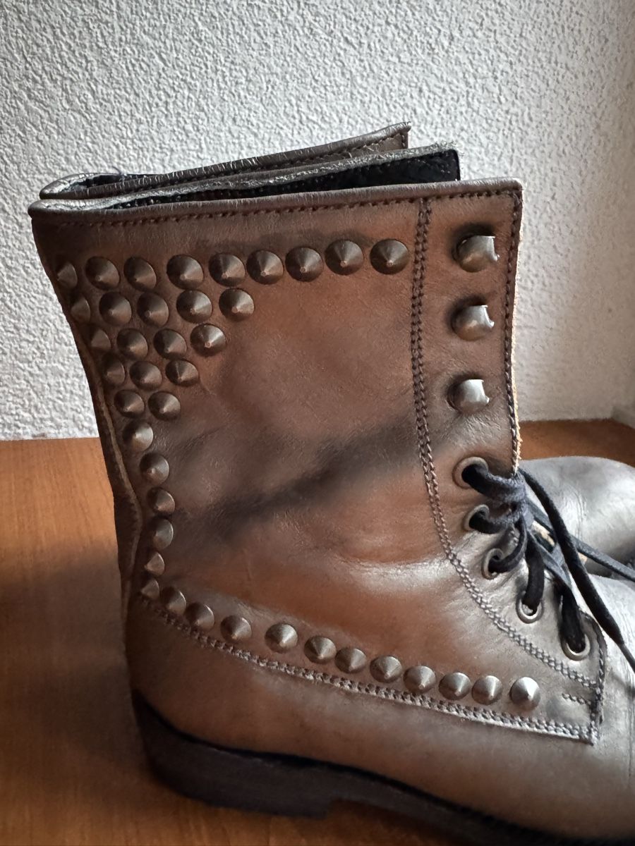 Ash Scarpe da donna: ASH Boots Gr.38 mit Nieten – Usato da Seon venduto da noe_zz6w 2