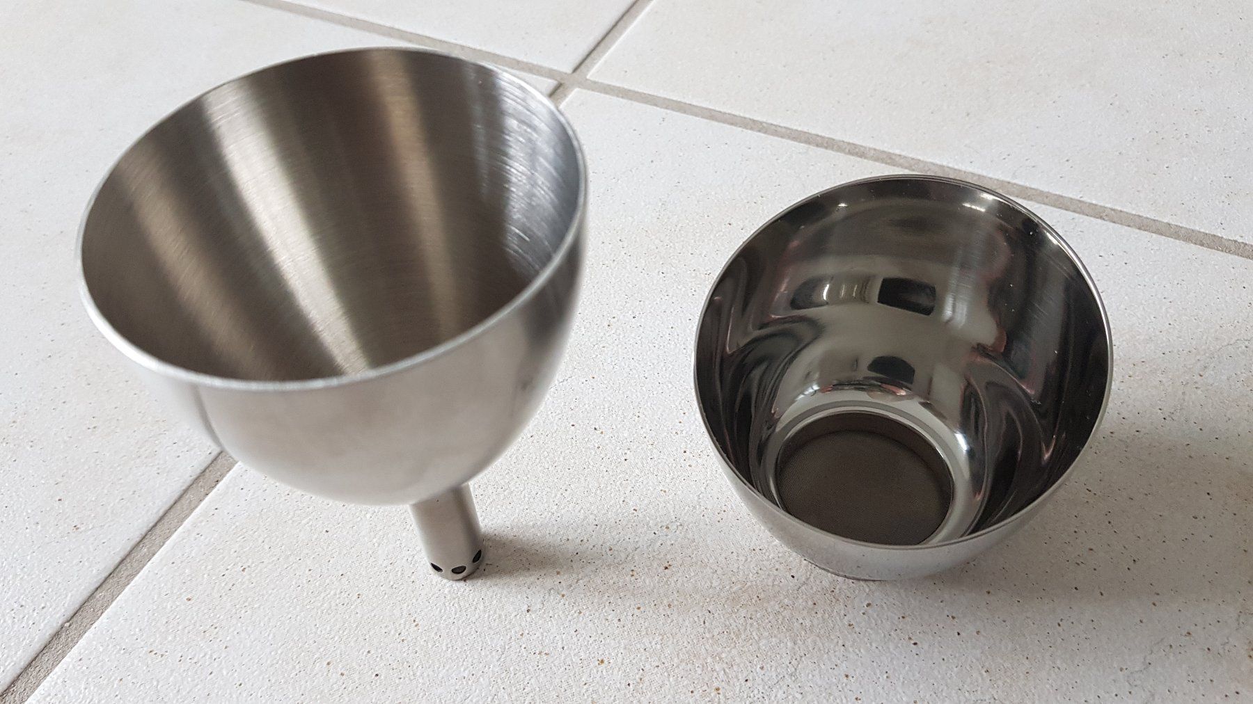 Caraffe: Dekantierset Edelstahl – Usato da Dübendorf venduto da Peter032 6