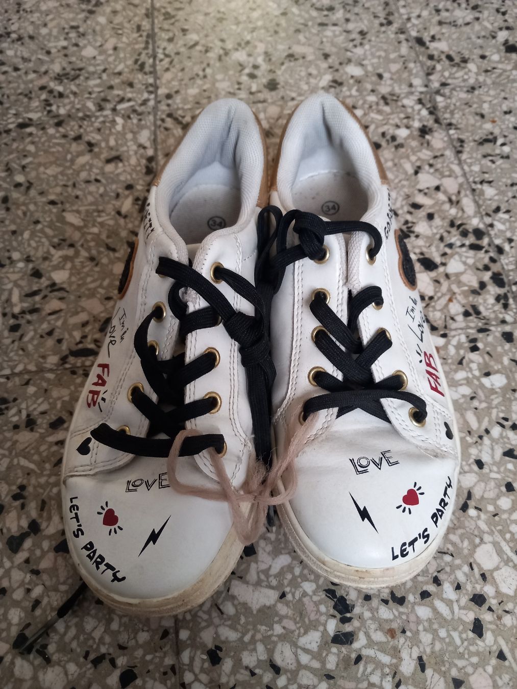 Scarpe per ragazze: Chaussures 34 – Usato da Courrendlin venduto da tititchoun