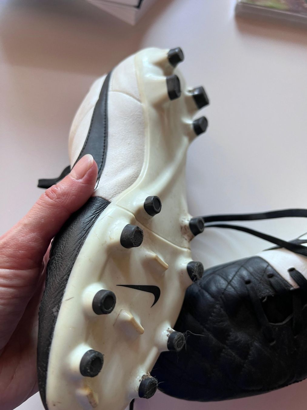 Nike Scarpe da donna: Nike Rugby Leder-Schuhe EU41 – Usato da Würenlos venduto da Ustr 2