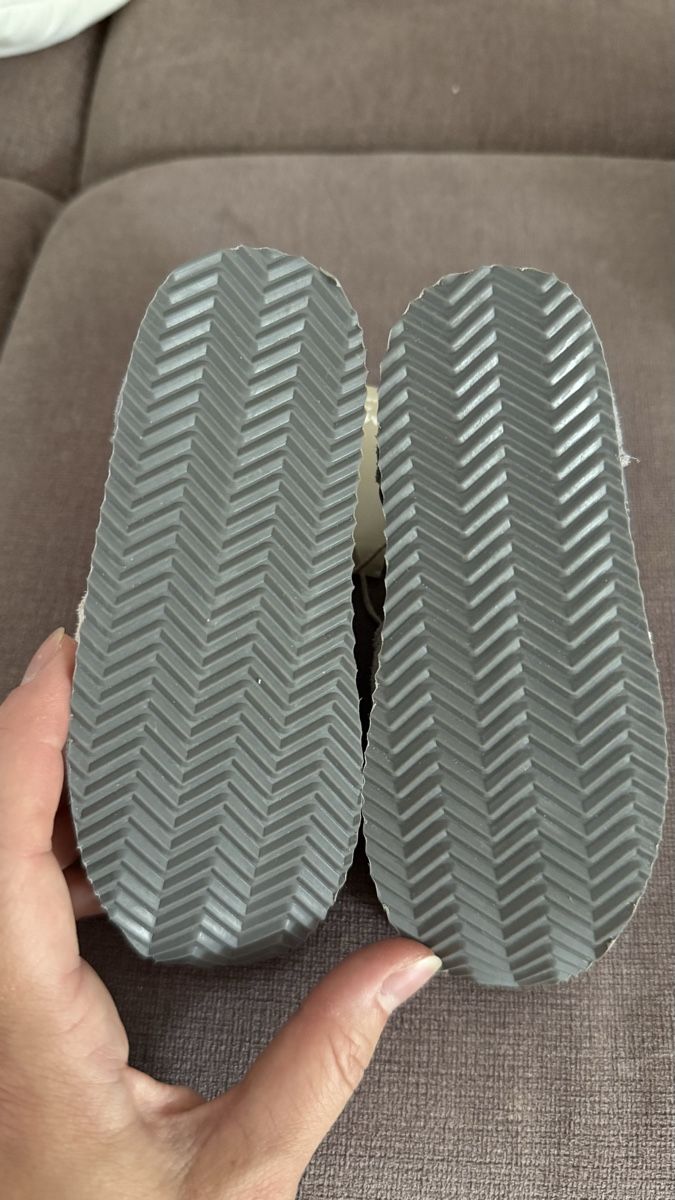 Scarpe per ragazzi: Baby Schue Mango 22 – Nuovo (secondo la descrizione) da Niederglatt ZH venduto da Ivan.Kryvoshei 1