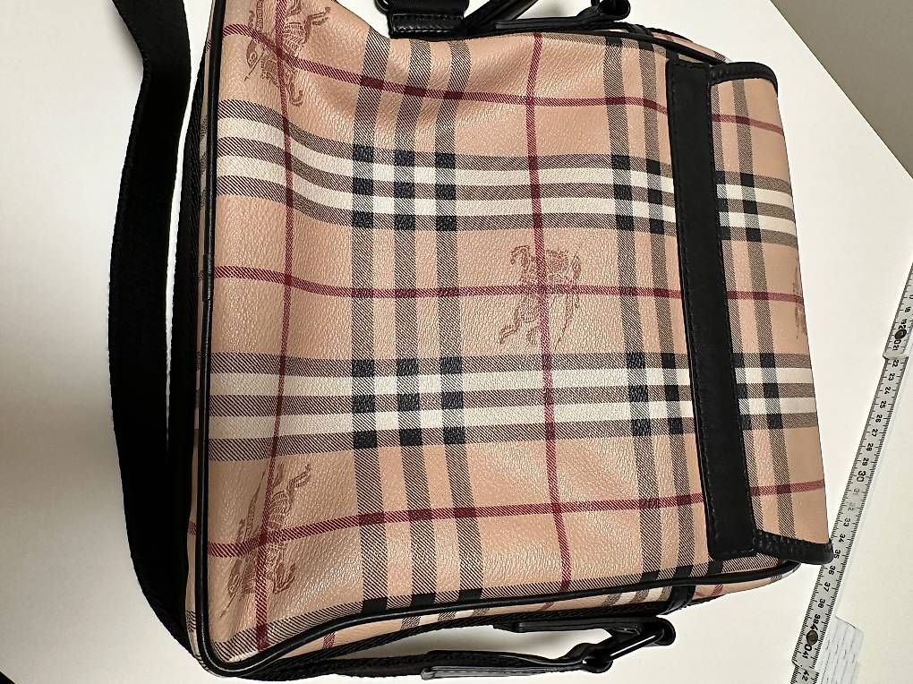 Burberry Sacs: Burberry Umhängetasche – D'occasion à Vallamand par zizou98 1