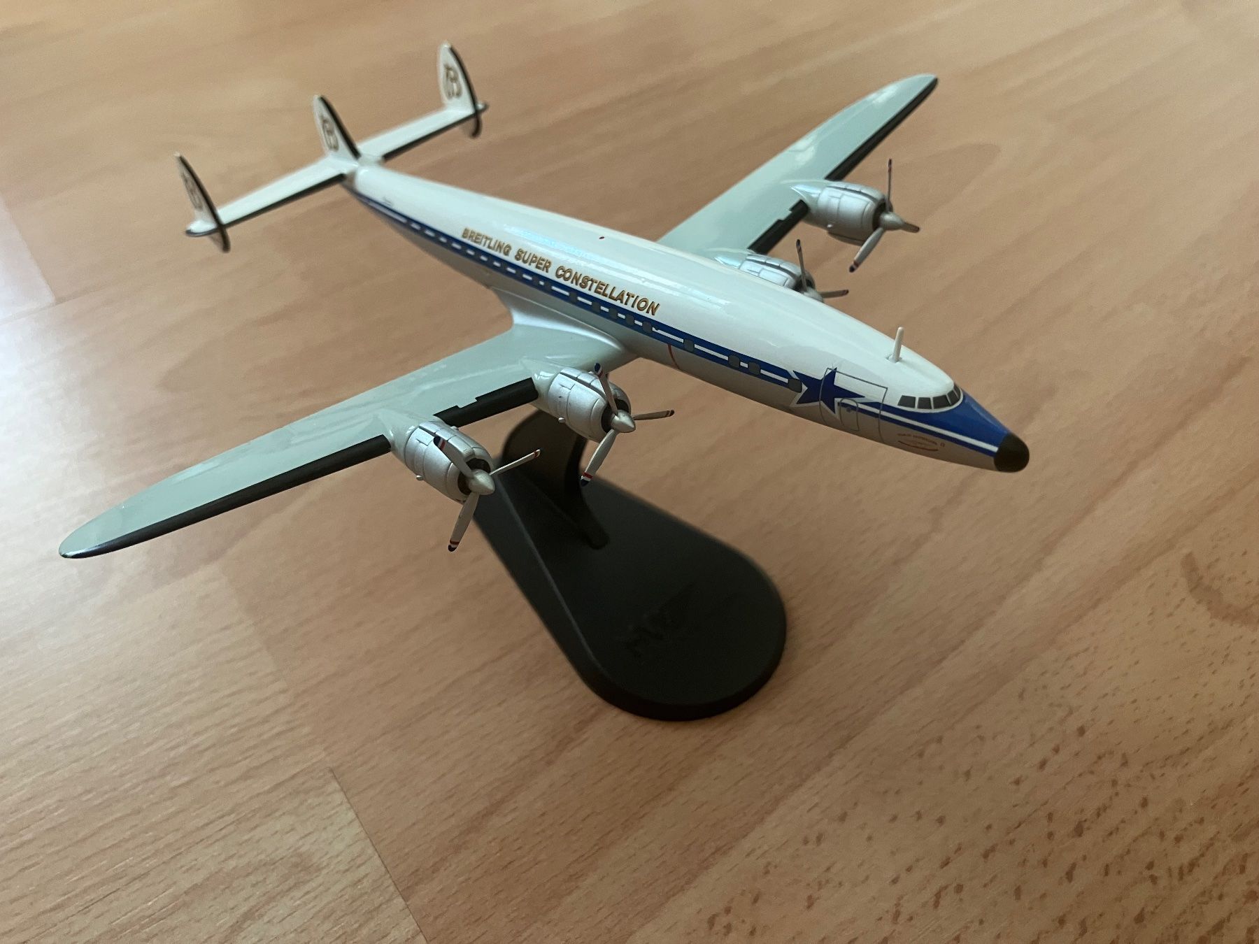 Lockheed Kits de montage: Breitling Super Constellation Hobbymaster 1:200 Model – Neuf (Voir description) à Zürich par Classic_Collection_Zurich 4