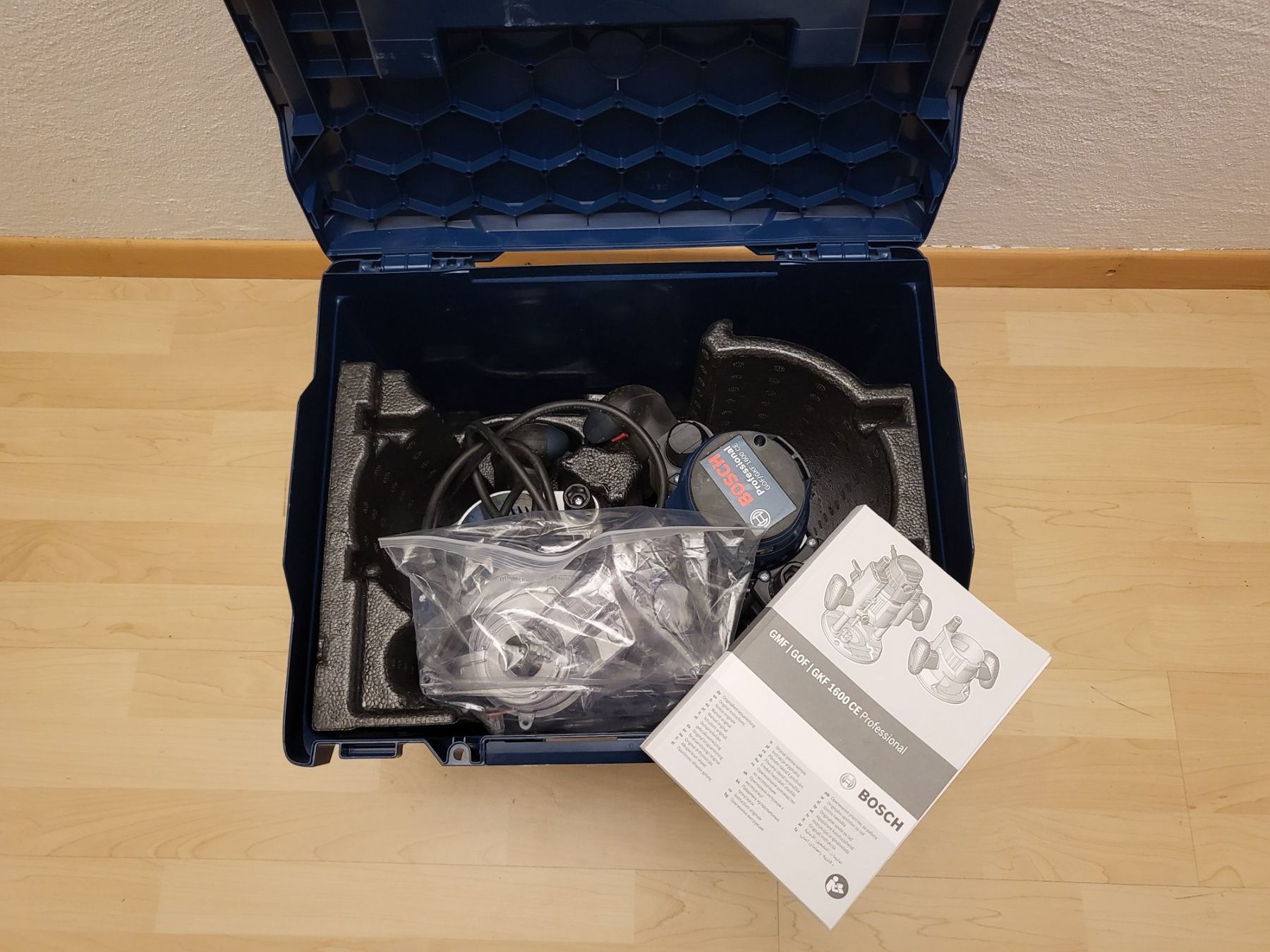 Tutte le macchine: BOSCH Oberfräse GMF 1600 CE mit Koffer – Usato da Pfäffikon ZH venduto da telve 4
