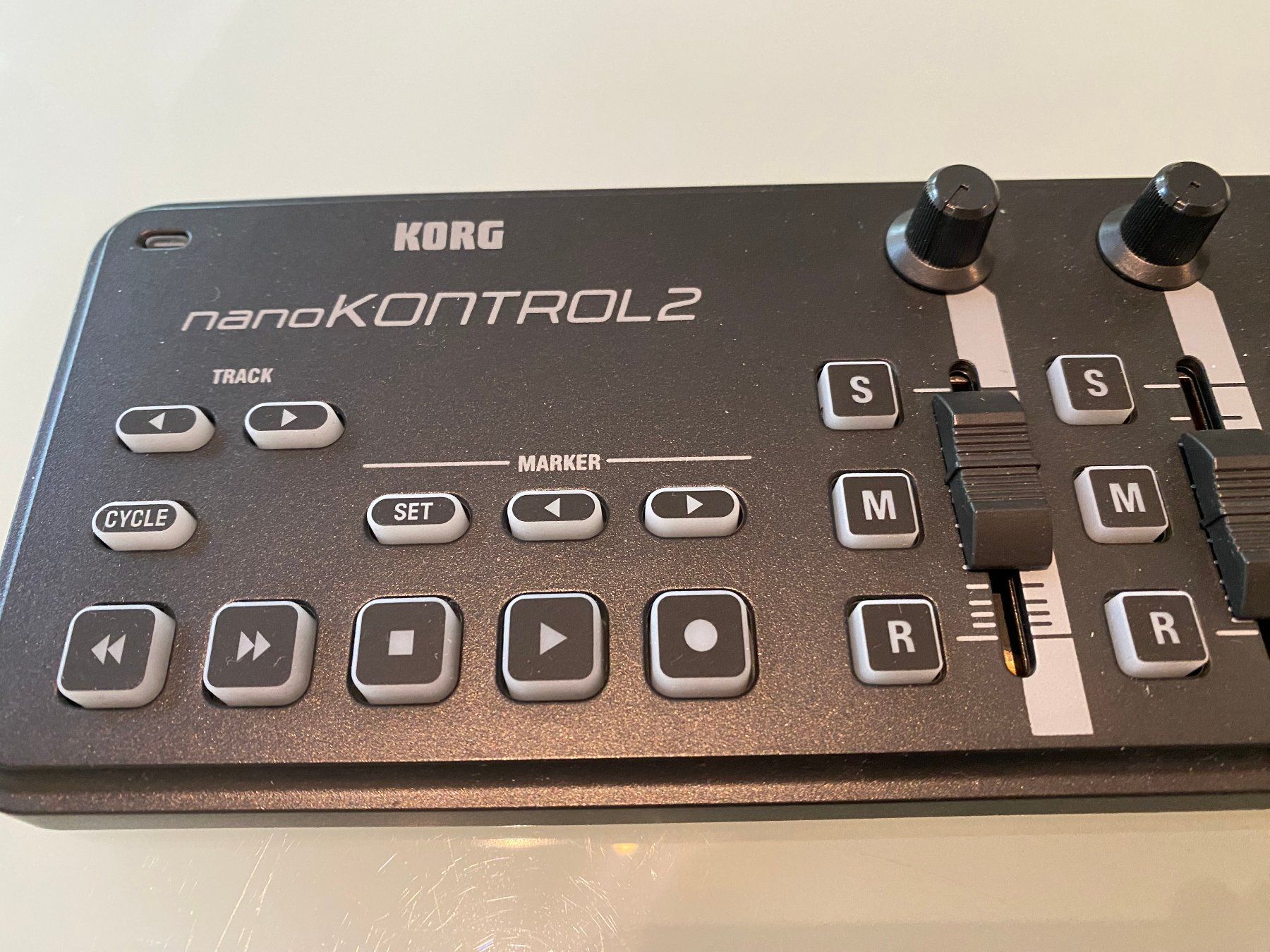 Korg Console di mixaggio: Steuern Sie Ihr Musikprogramm mit mobiler Hardware von Korg – Usato da Bern venduto da eri_9vqq 1