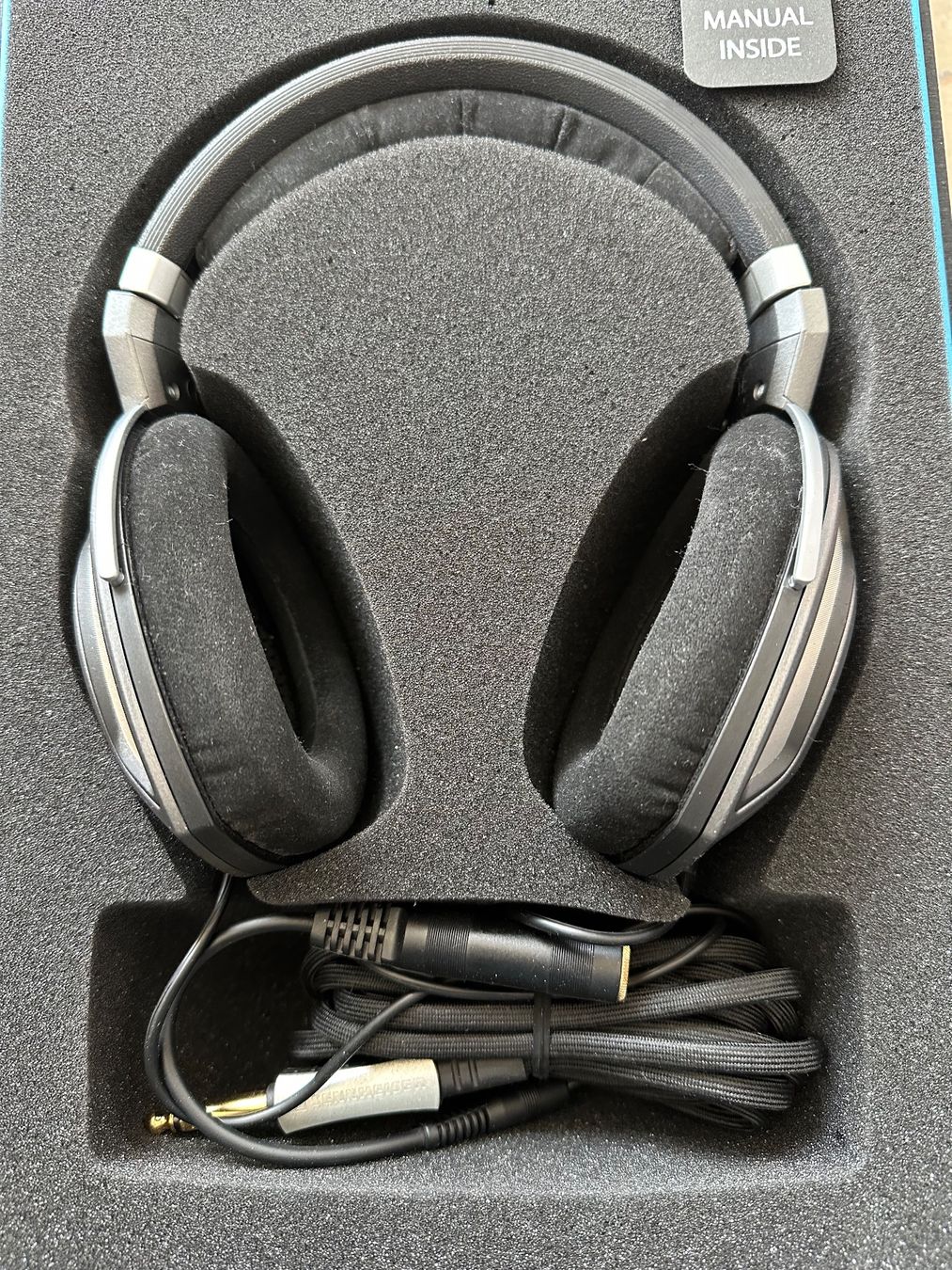 Sennheiser Kopfhörer: Sennheiser HD700 True Sound – Neu (gemäss Beschreibung) aus Ostermundigen von airpassport 2