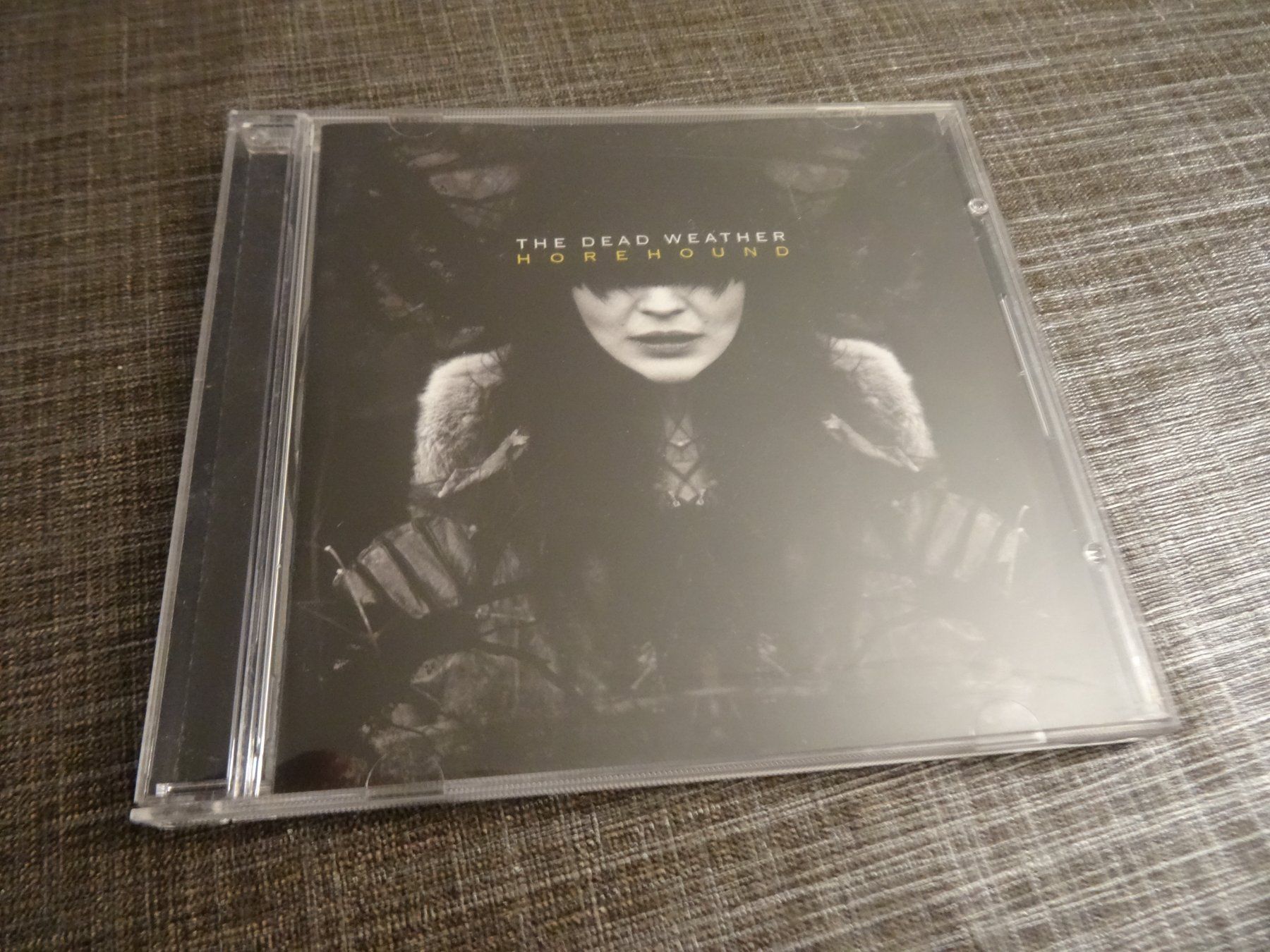 CD: The Dead Weather - Horehound CD – Usato da Olten venduto da Disc-Ausverkauf