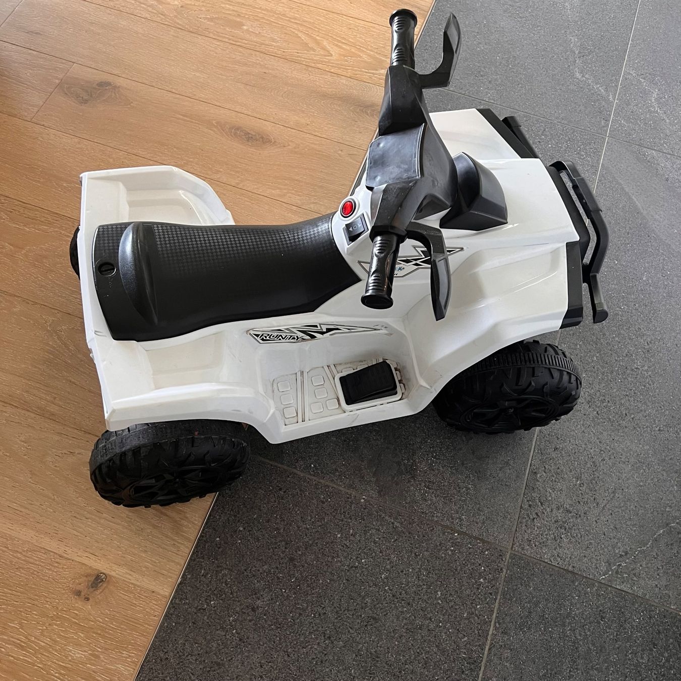Veicoli per bambini: Elektroquad Kinder 2-4 Jahre – Usato da Hedingen venduto da ewe_fra
