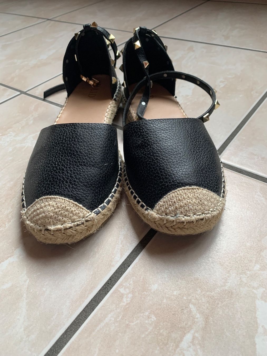 Scarpe da donna: Sandales fermées – Usato da Courrendlin venduto da loko2910 1