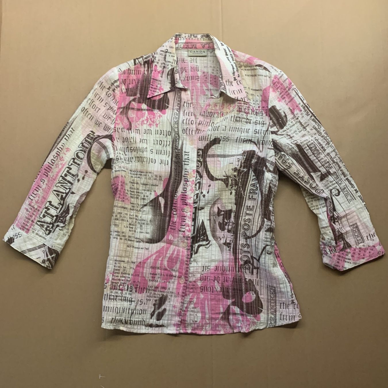 Camicette: Rosa Bluse mit grafischem Print – Usato da Chalais venduto da Decoarts.art 1