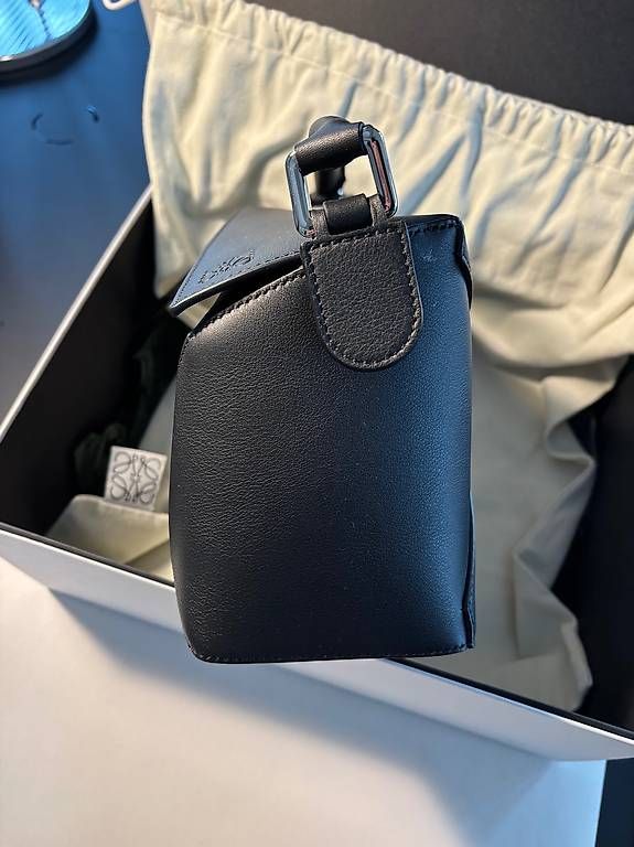 Taschen für Damen: LOEWE Puzzle Handtasche – Gebraucht aus Zürich von m.herranz 5