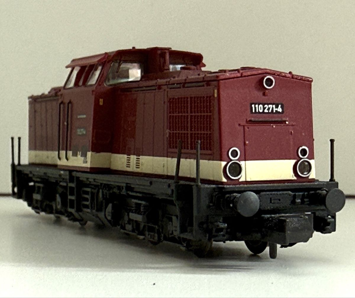 Fleischmann Modellini di ferrovie: Diesellokomotive BR 110 der DR – Usato da Basel venduto da Juland 3