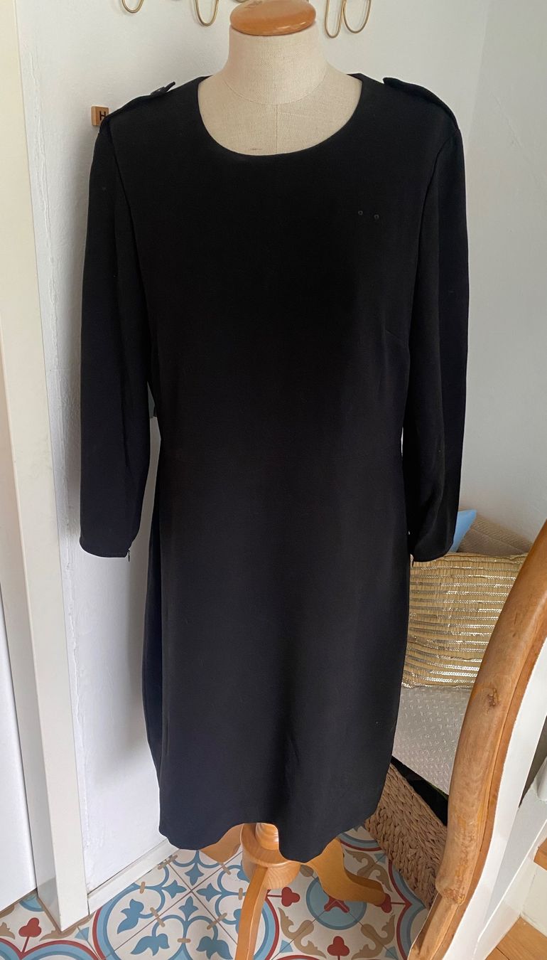 Burberry Vestiti: Original Burberry Kleid Grösse 40/42 – Usato da Kollbrunn venduto da Zizu_7 1