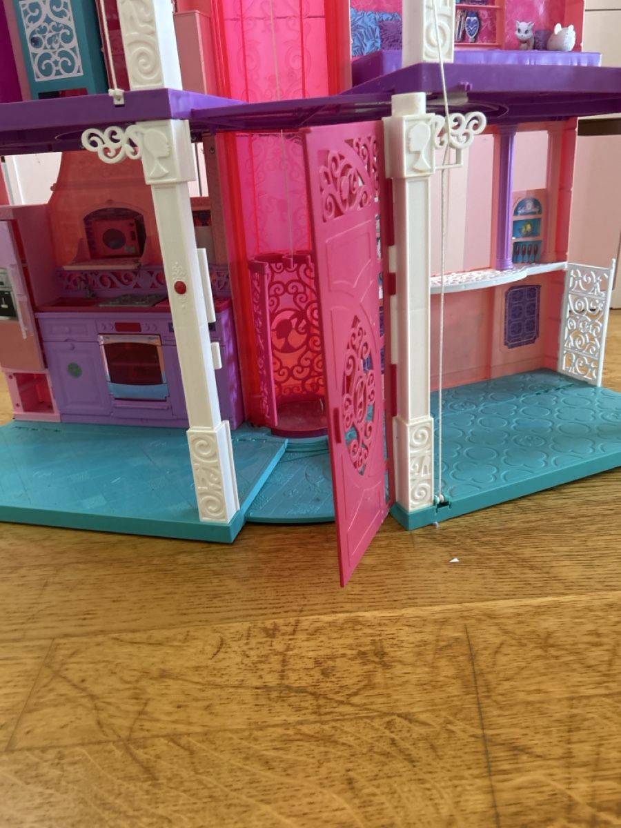 Barbie Puppenhäuser & -möbel: Barbiehaus – Gebraucht aus Zetzwil von BaBo1981 4