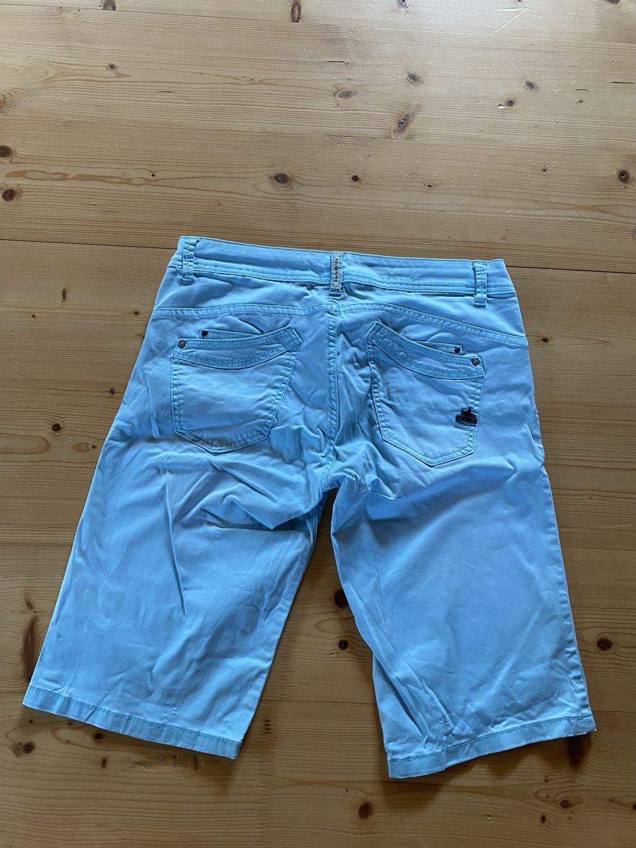 Buena Vista Jeans: Buena Vista kurze Hose hellblau – Gebraucht aus Bern von ha6_zm75 2