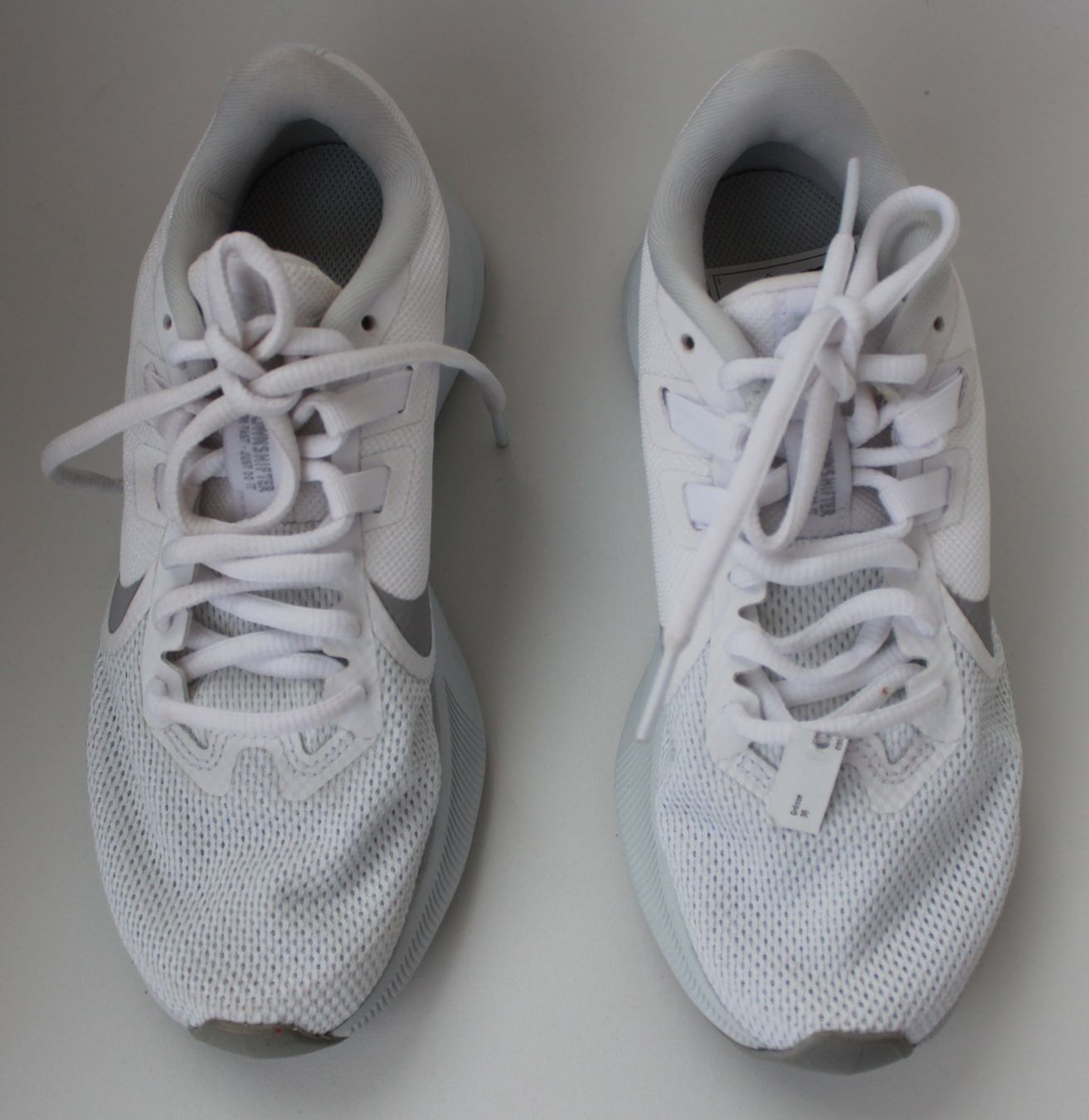 Nike Scarpe per ragazze: Baskets NIKE Downshifter   t.35.5   NEU! – Nuovo e nell'imballaggio originale da Peseux venduto da Gilloss 1