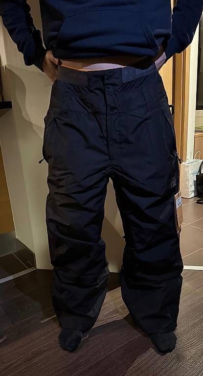 Sci: Pantalon ski/snowboard Picture, M – Nuovo (secondo la descrizione) da Botyre (Ayent) venduto da Belleza01