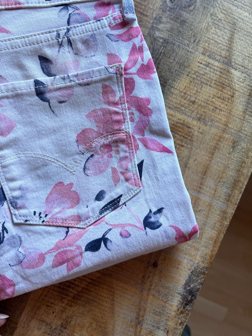 Levi's Jeans: Levis Blumen Jeans - W27 – Usato da Illnau venduto da Monkky 7